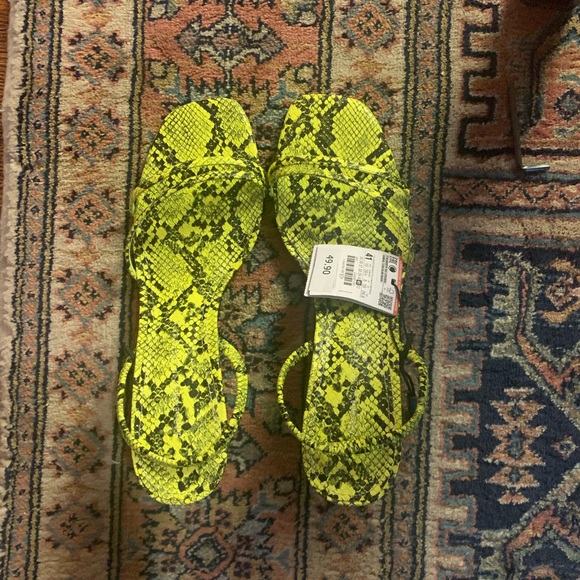 ZARA NWT Animal Print Heeled Sandals - Picture 2 of 8